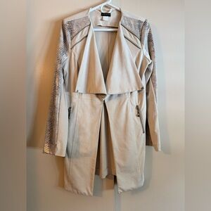 VENUS Women's Cream and Silver Trench Coat with Snake Print Size 8